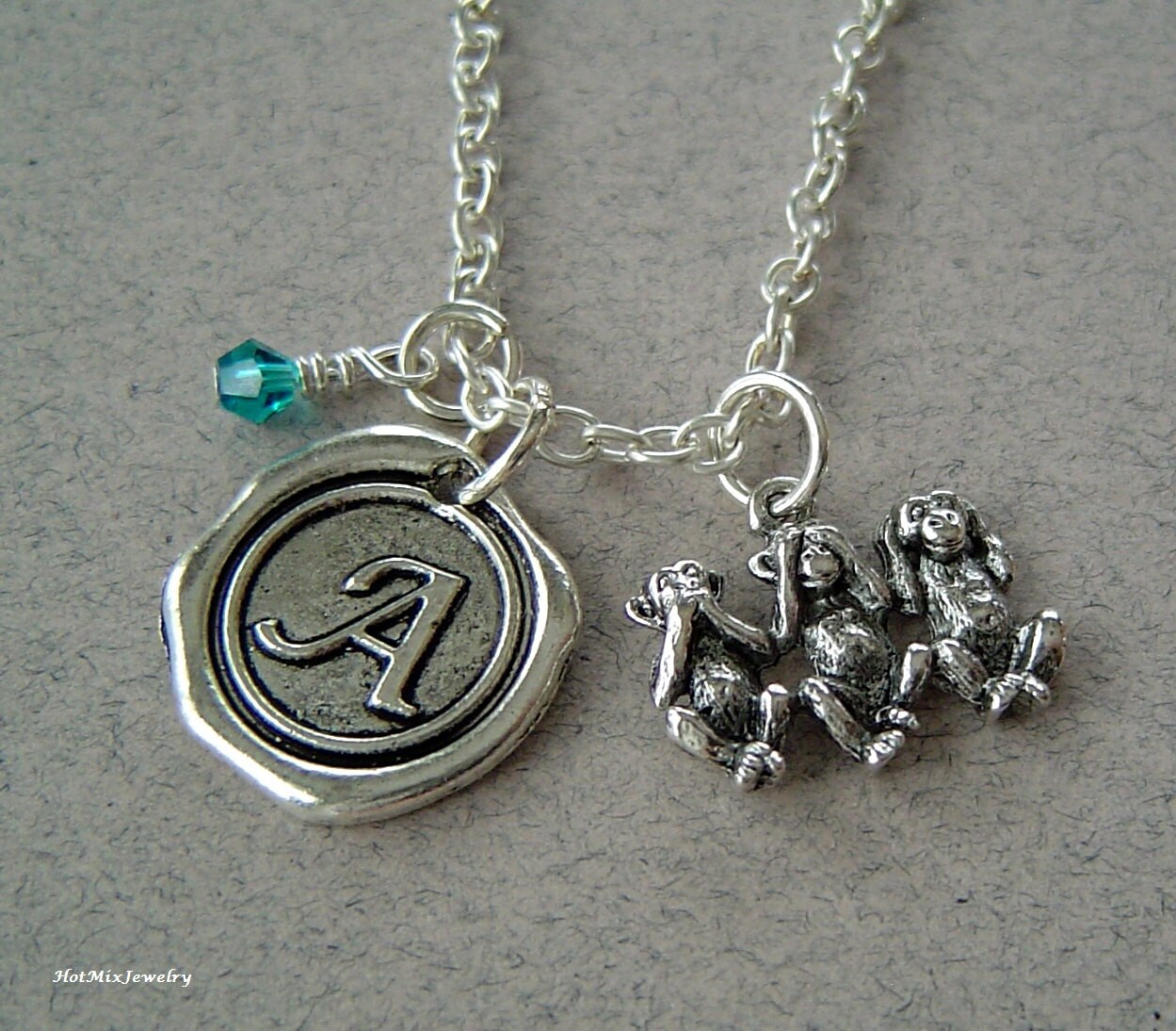 Hören Sie Keine Bösen Affe Charme Halskette, Personalisierte Antik Silber Wachs Siegel Birthstone Initial, Drei Weise Affen Halskette Hören Sie Keine Bösen Affe Charme Halskette, Personalisierte Antik Silber Wachs Siegel Birthstone Initial, Drei Weise Affen Halskette von HotMixJewelry