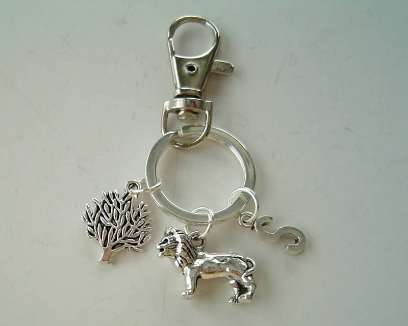 Löwen Leben Baum Charms Personalisierte Schlüsselanhänger Mit Anfänglichen Karabinerverschluss Drehbar Für Papa, Boy, Bruder, Freund; Beste von HotMixJewelry