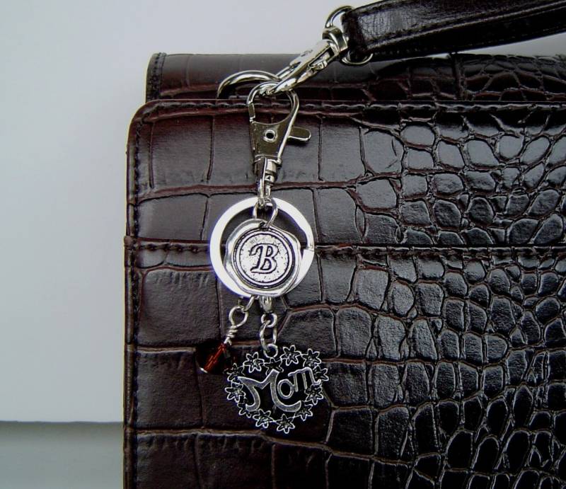 Mama Blume Herz Schlüsselanhänger, Personalisierte Antik Silber Wachs Siegel Initial Birthstone Charme Schlüsselanhänger von HotMixJewelry