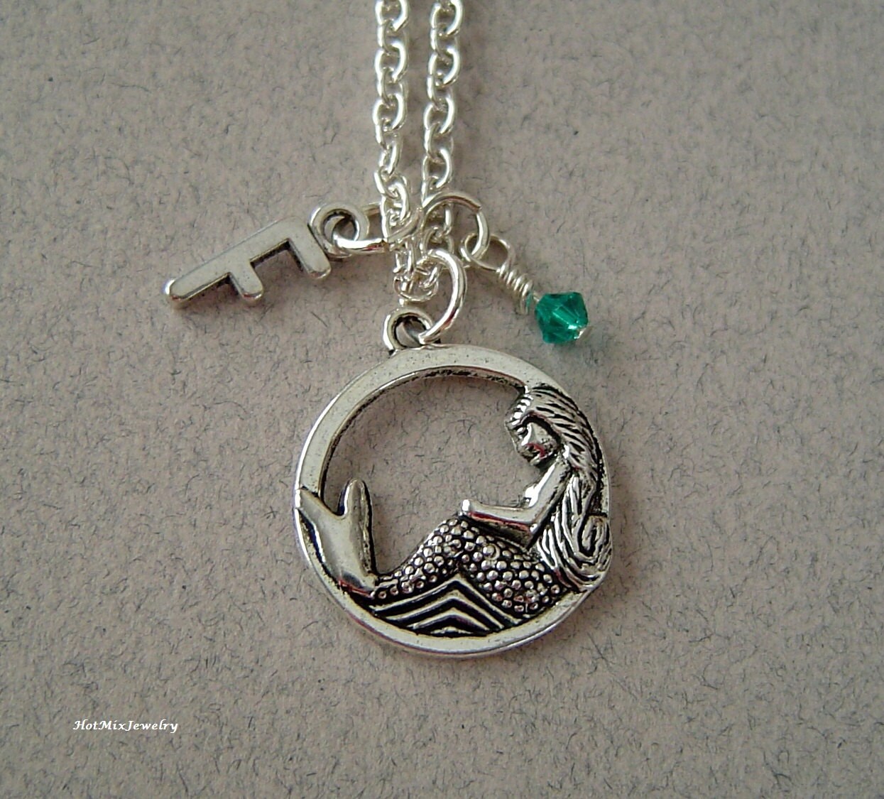 Meerjungfrau Halskette Necklace, Personalisierte Birthstone Initiale, Antik Silber Mermaid von HotMixJewelry