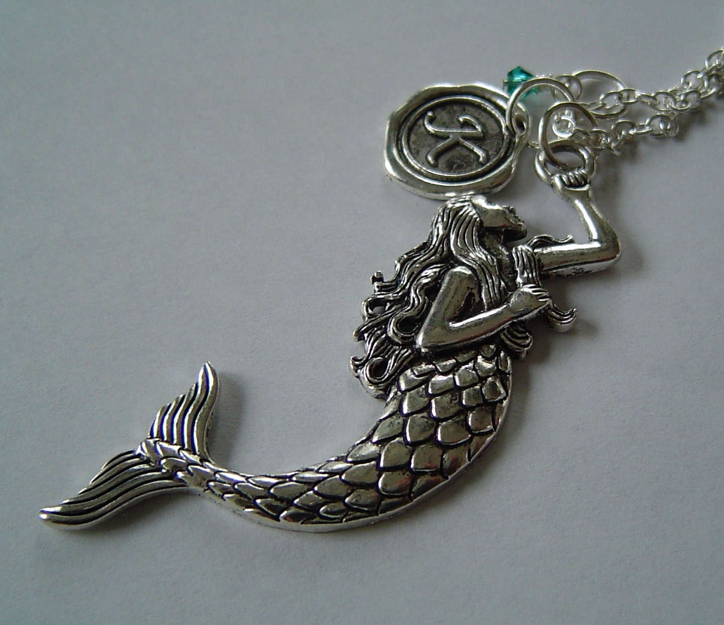 Meerjungfrau Halskette Necklace, Personalisierte Birthstone Initiale, Antik Silber Mermaid von HotMixJewelry