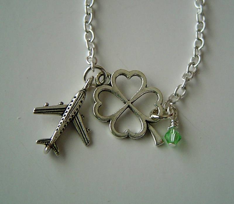 Personalisierte Glück Flugzeug-Collier Mit Birthstone, Flugzeug Und Gewürznelke Blatt Blume Charm Sicherheit Reisen von HotMixJewelry