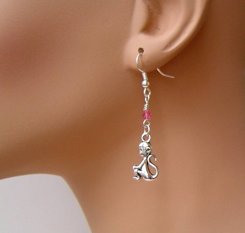 Personalisierte Ohrringe Mit Ihrem Gewählten Birthstone, Antik Silber 3D Monkey Reiz Für Mädchen Mom Schwester Freunde; Beste Geschenk Personalisierte Ohrringe Mit Ihrem Gewählten Birthstone, Antik Silber 3D Monkey Reiz Für Mädchen Mom Schwester Freunde; Beste Geschenk von HotMixJewelry