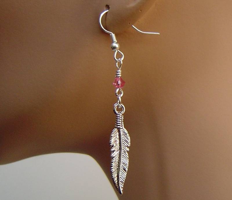 Personalisierte Ohrringe Mit Ihrem Gewählten Birthstone, Antik Silber Feder Reiz Für Mädchen Mom Schwester Freunde; Beste Geschenk Personalisierte Ohrringe Mit Ihrem Gewählten Birthstone, Antik Silber Feder Reiz Für Mädchen Mom Schwester Freunde; Beste Geschenk von HotMixJewelry