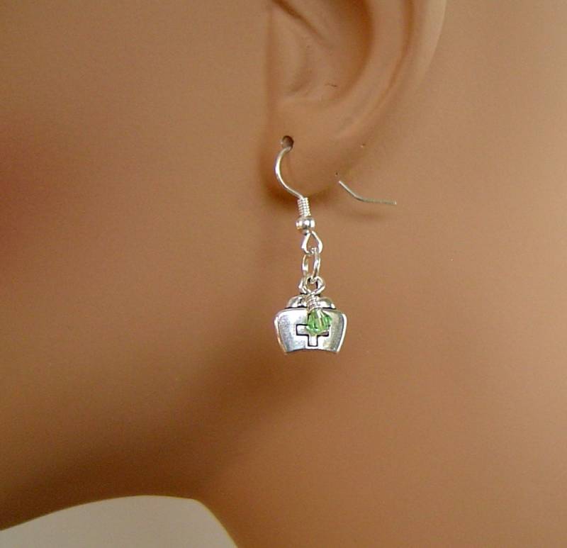 Personalisierte Ohrringe Mit Ihrem Gewählten Birthstone, Silber Ton Krankenschwester Hat Charme Für Mädchen Mom Schwester Freunde von HotMixJewelry