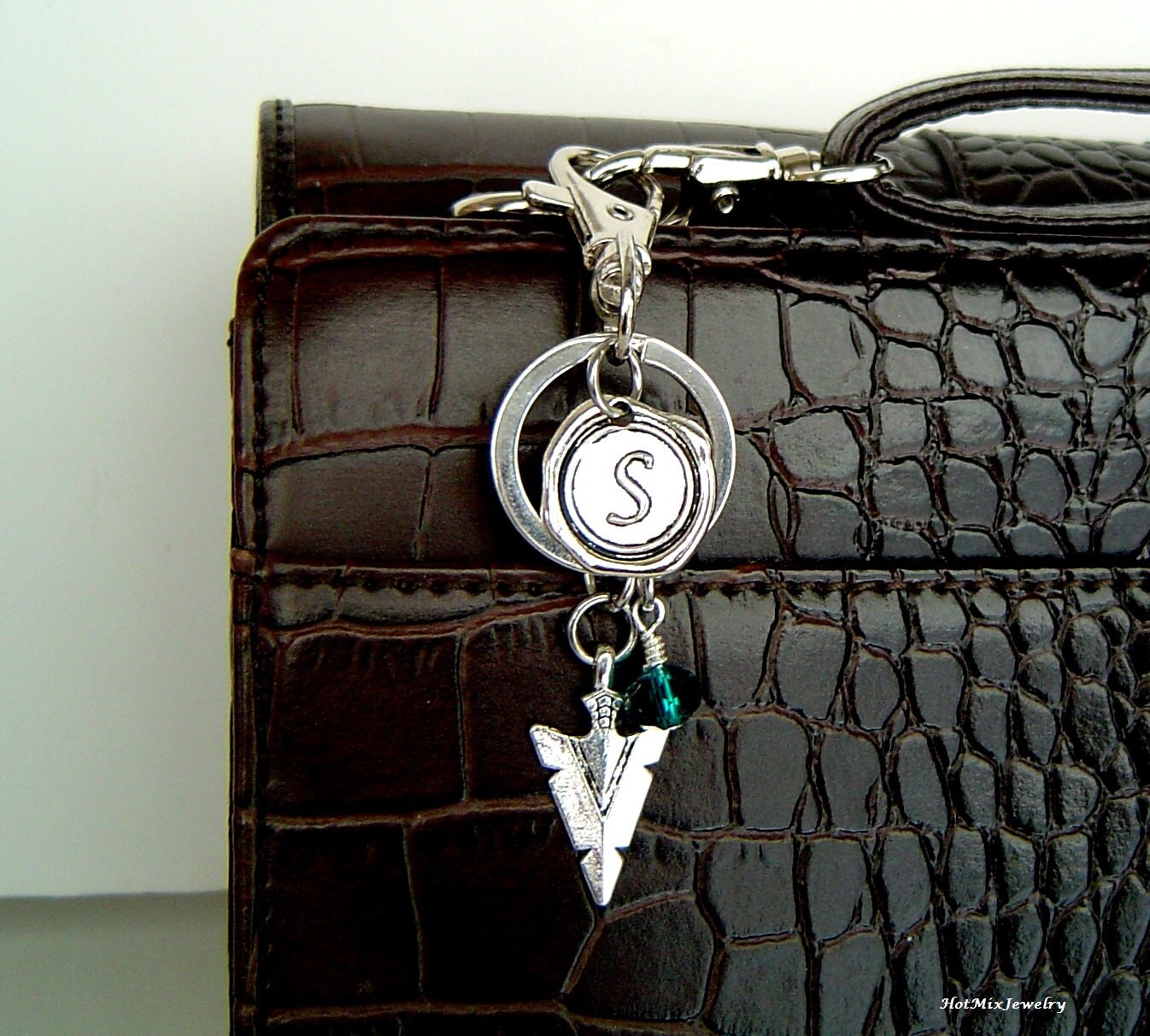 Pfeilspitze Charme Schlüsselanhänger, Personalisierte Antik Silber Wachs Siegel Erste Schlüsselanhänger von HotMixJewelry