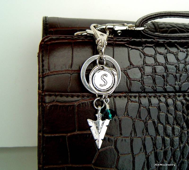 Pfeilspitze Charme Schlüsselanhänger, Personalisierte Antik Silber Wachs Siegel Erste Schlüsselanhänger von HotMixJewelry