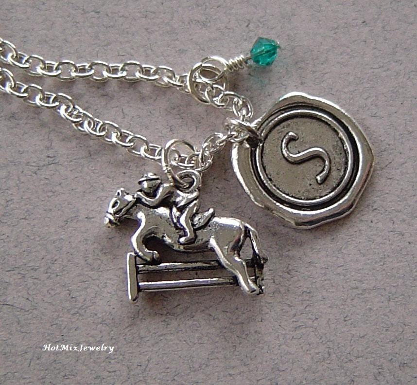 Pferdesport Halskette, Personalisierte Antique Silver Wax Seal Birthstone Initial, Jockey & Pferd Springen Zaun Halskette von HotMixJewelry