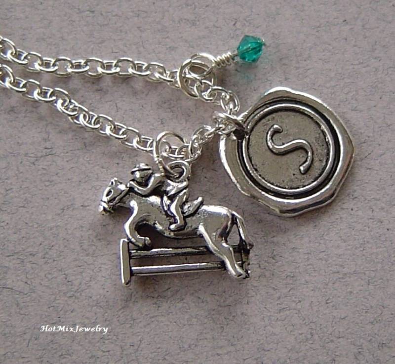 Pferdesport Halskette, Personalisierte Antique Silver Wax Seal Birthstone Initial, Jockey & Pferd Springen Zaun Halskette von HotMixJewelry