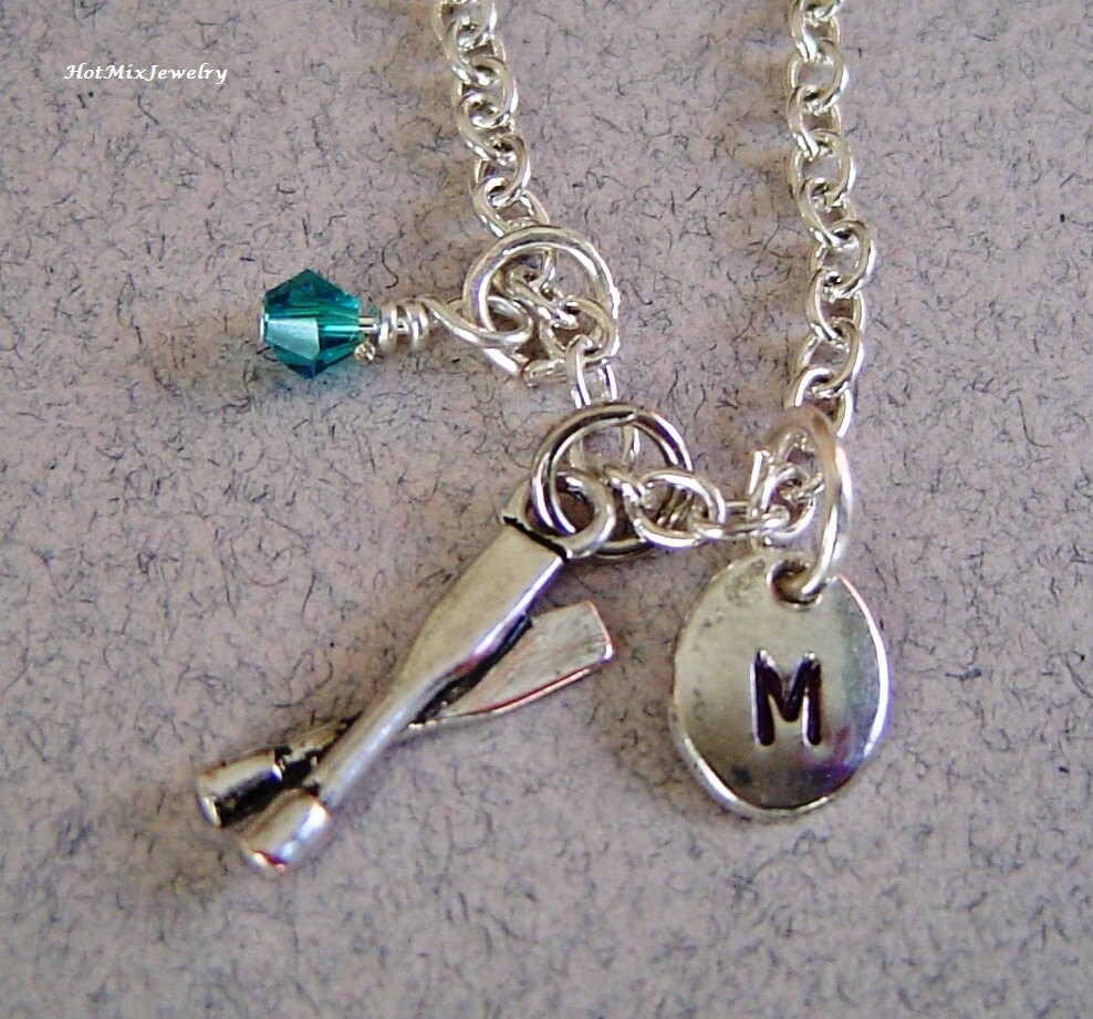 Ruder Paddel Halskette, Personalisierte Hand Gestempelt Anfängliche Monogramm Birthstone, Antique Silver Halskette von HotMixJewelry