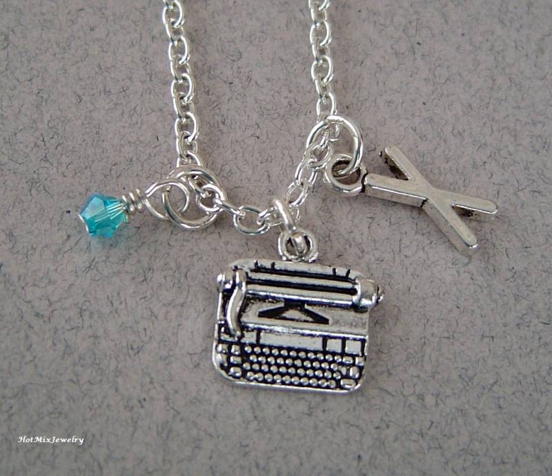 Schreibmaschine Charm Halskette, Personalisierte Birthstone Initial, Antik Silber Halskette Schreibmaschine Charm Halskette, Personalisierte Birthstone Initial, Antik Silber Halskette von HotMixJewelry