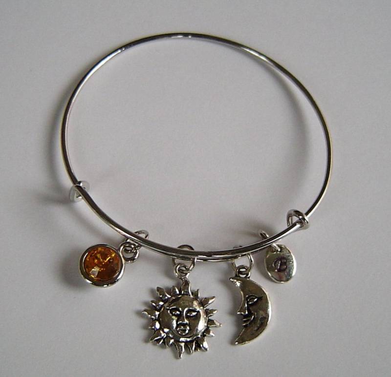 Sonne Und Mond Personalisierte Erweiterbar Armreif Armband Von Hand Gestempelt Initial Birthstone, Silber Charm von HotMixJewelry