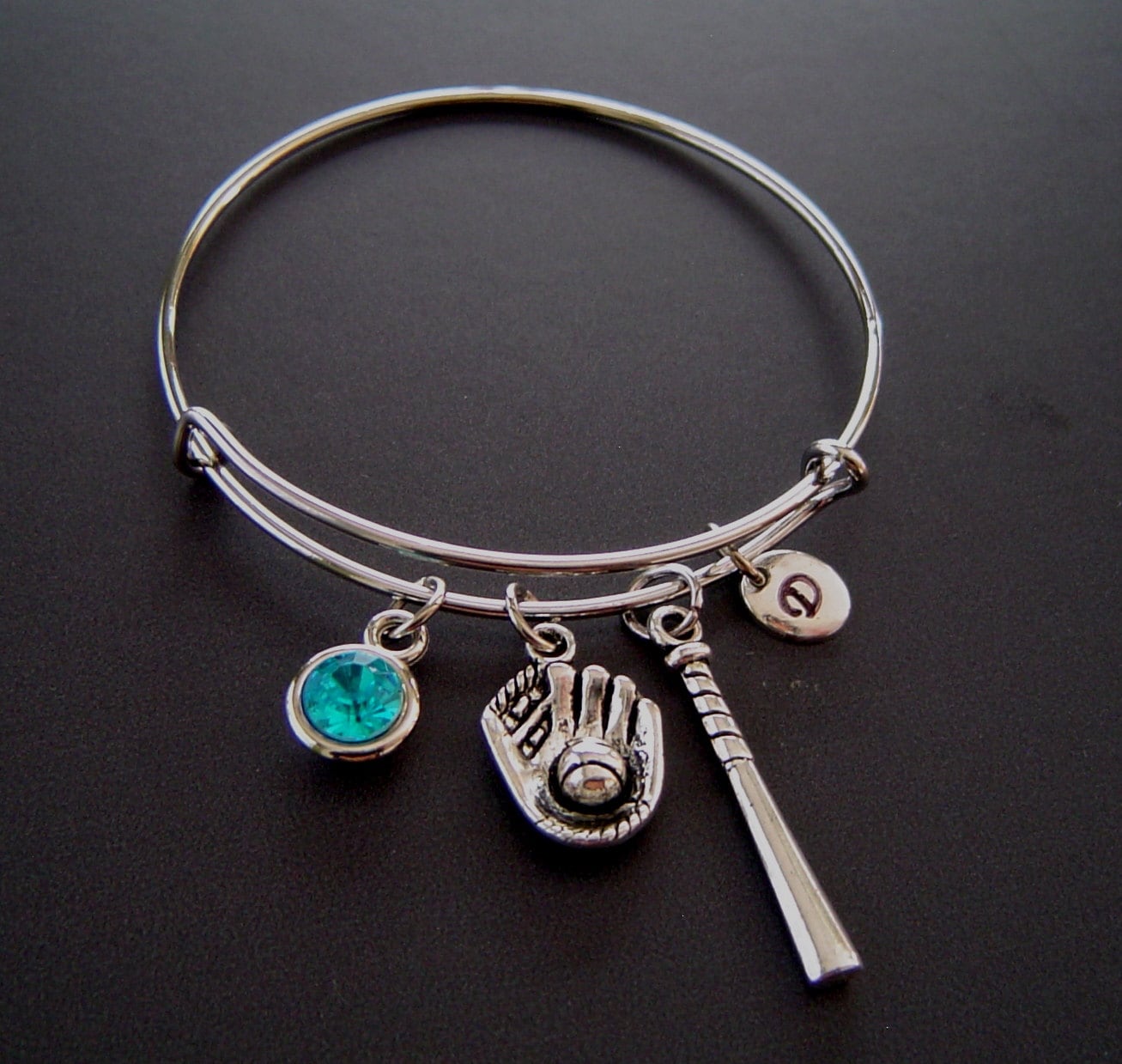 Versilberte Baseball Handschuh Bat Personalisierte Erweiterbar Armreif Armband Hand Gestempelt Erste Birthstone, Baseballteam Mlb von HotMixJewelry