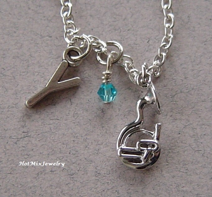 Waldhorn Charm Halskette, Personalisierte Antik Silber Birthstone Initial, Silver Plated Französisch Horn Halskette von HotMixJewelry