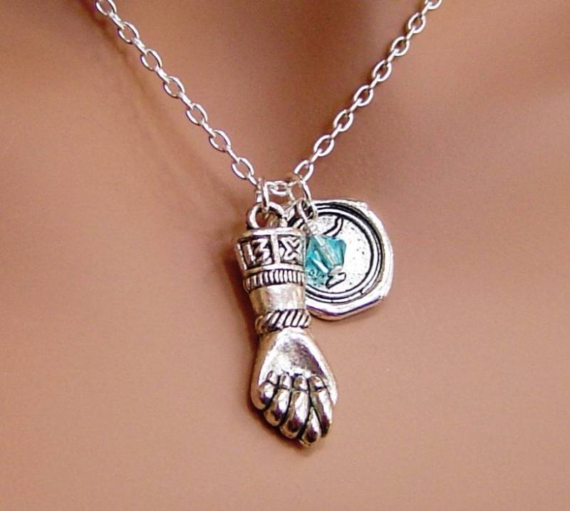 Zierliche Halskette Personalisierte Collier Mit Birthstone Und Initiale, Figa Faust Gut Glück Amulett Reiz Für Mädchen Mom Schwester Papa Bruder Zierliche Halskette Personalisierte Collier Mit Birthstone Und Initiale, Figa Faust Gut Glück Amulett Reiz Für Mädchen Mom Schwester Papa Bruder von HotMixJewelry