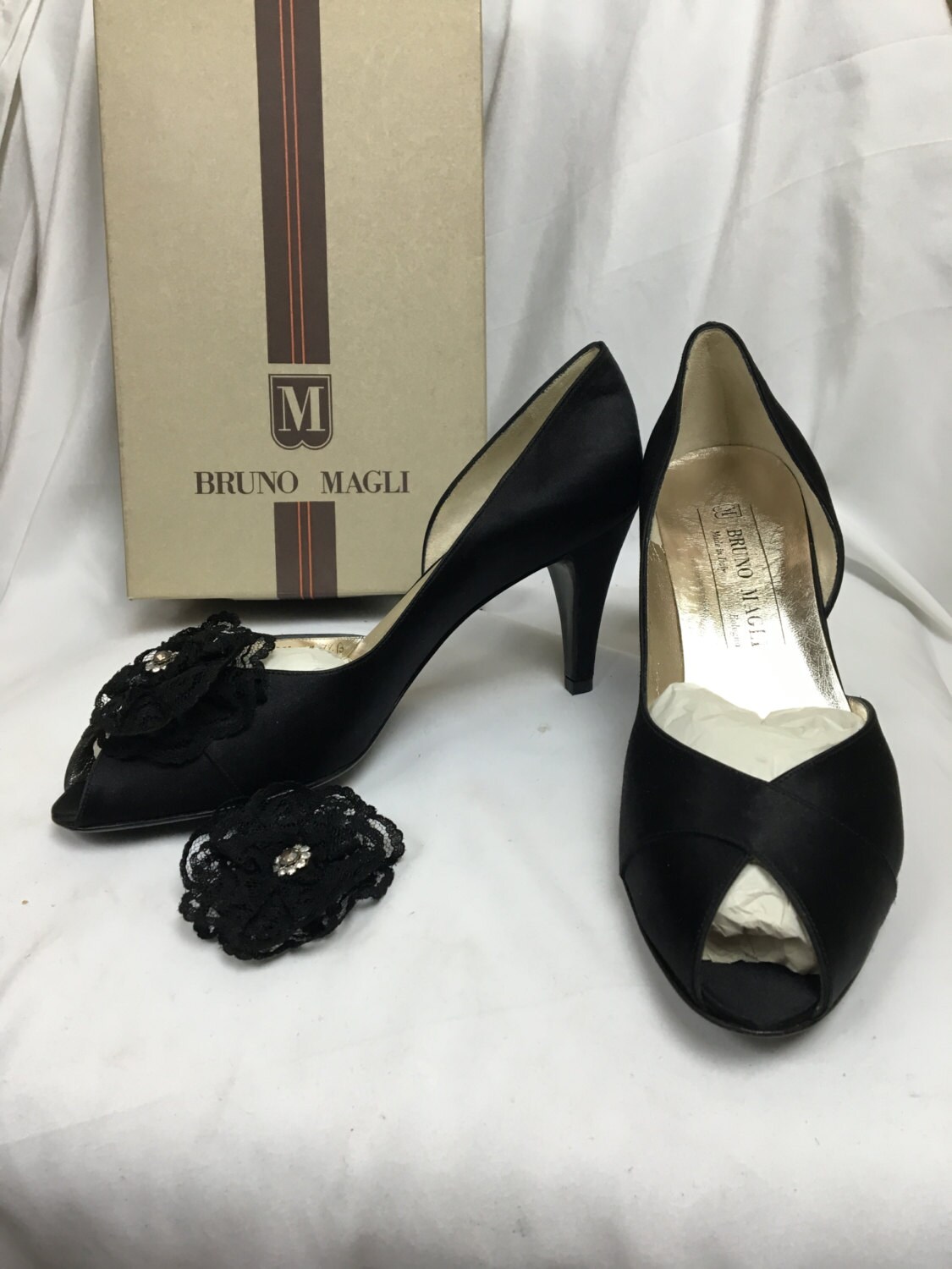 1980 Deadstock Bruno Magli Seide Pumpen Sz 7/7.5 von HotelValentine
