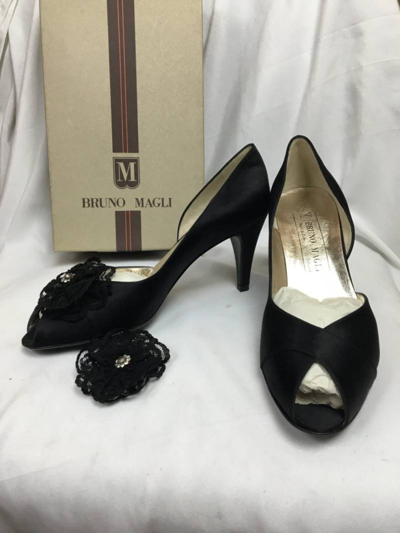1980 Deadstock Bruno Magli Seide Pumpen Sz 7/7.5 von HotelValentine