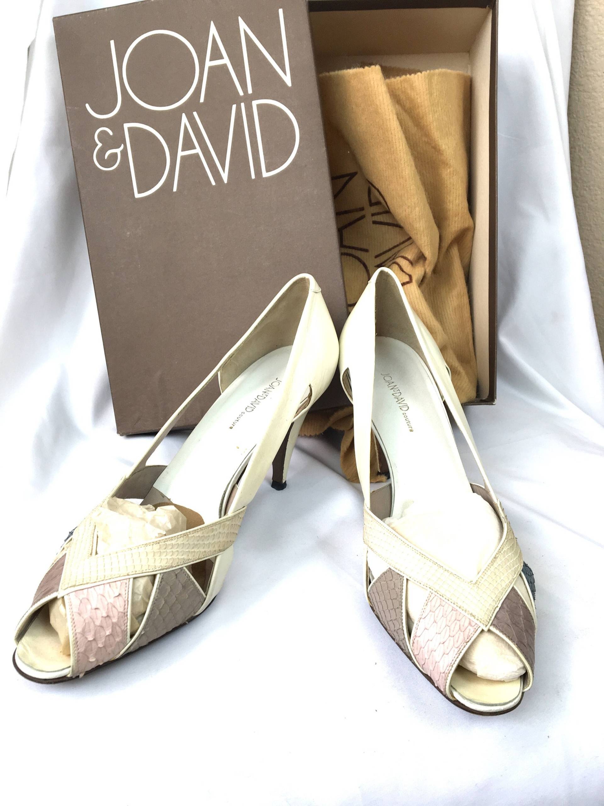 1980's Joan & David Leder Pumps Sz 8/38.5 von HotelValentine
