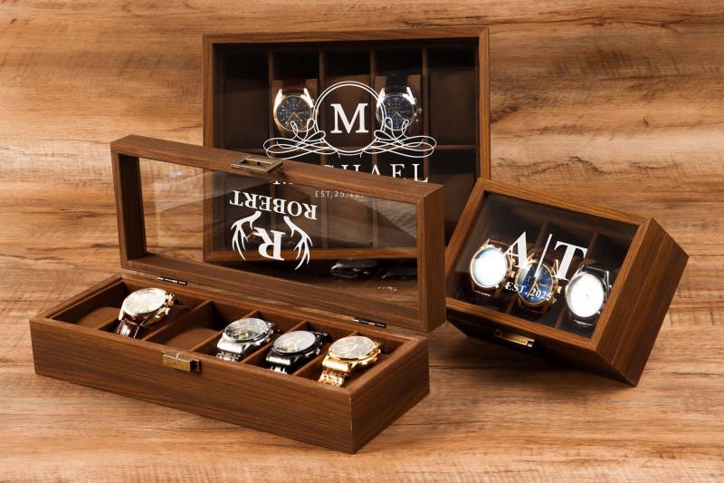Personalized Wooden Watch Box, Engraved Holder, Birthday Gift For Him, Fathers Day Gift, Boyfriend Anniversary Husband von HottasBottes