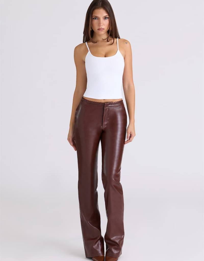 House of CB - Adara - Hose aus veganem Leder in Schokobraun-Brown von House of CB