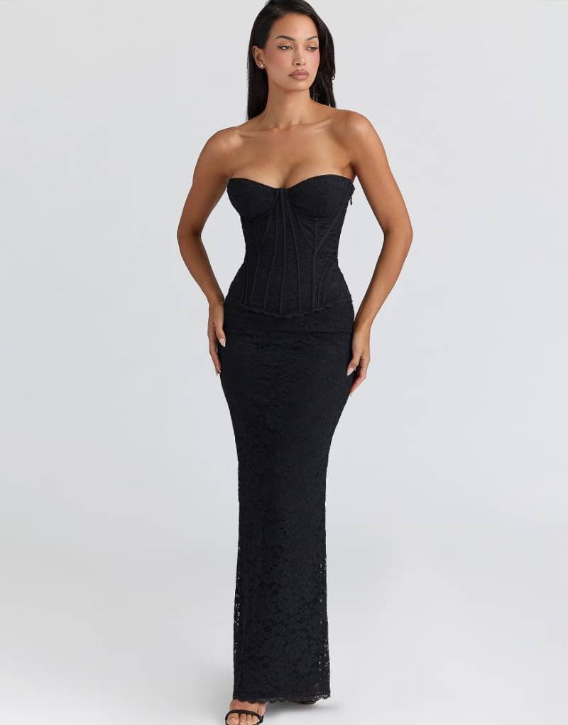 House of CB - Solaine - Spitzen-Maxikleid in Schwarz mit Korsettdetail von House of CB
