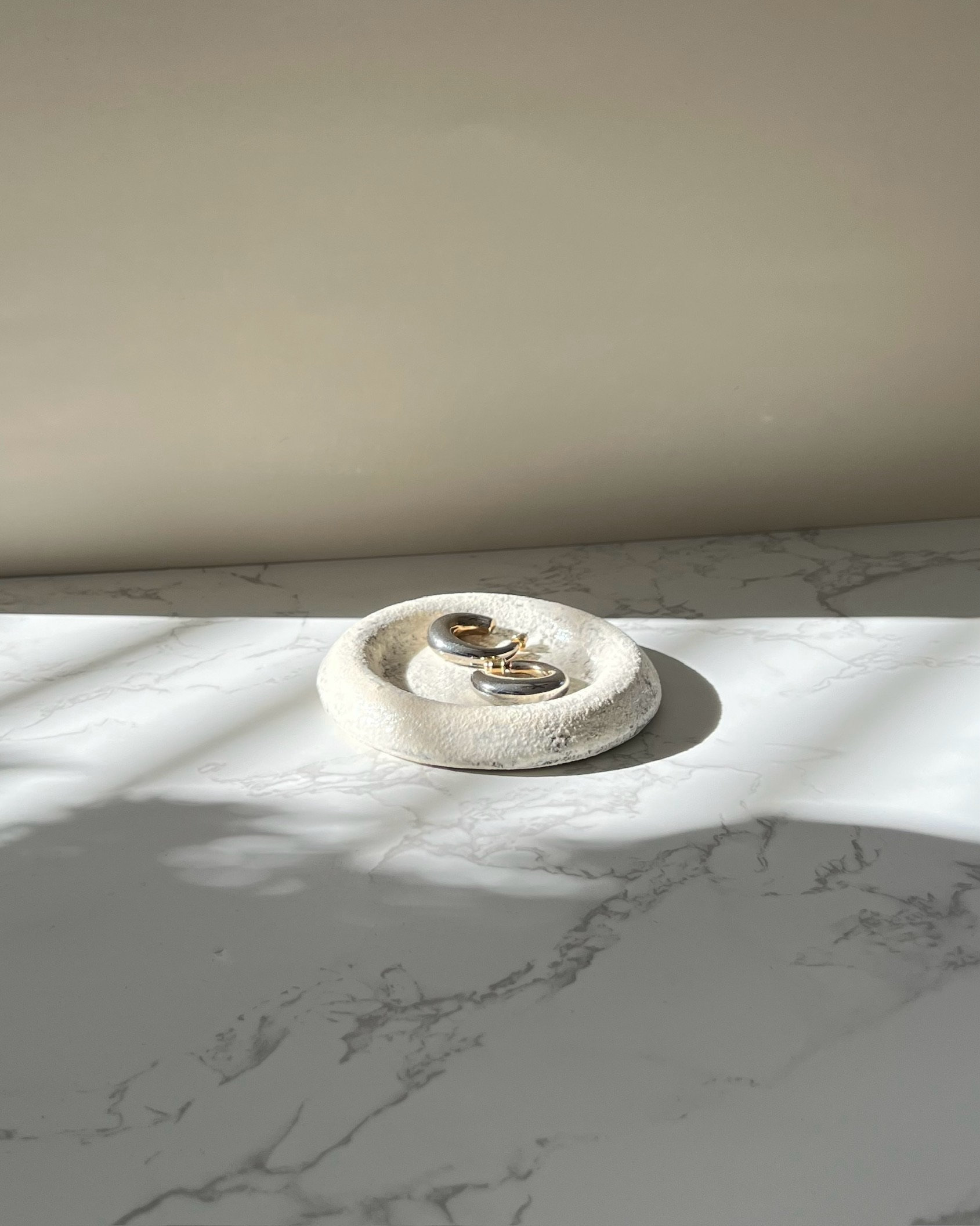strukturierter Bubble Ring Dish 2 von HouseCatStudioShop