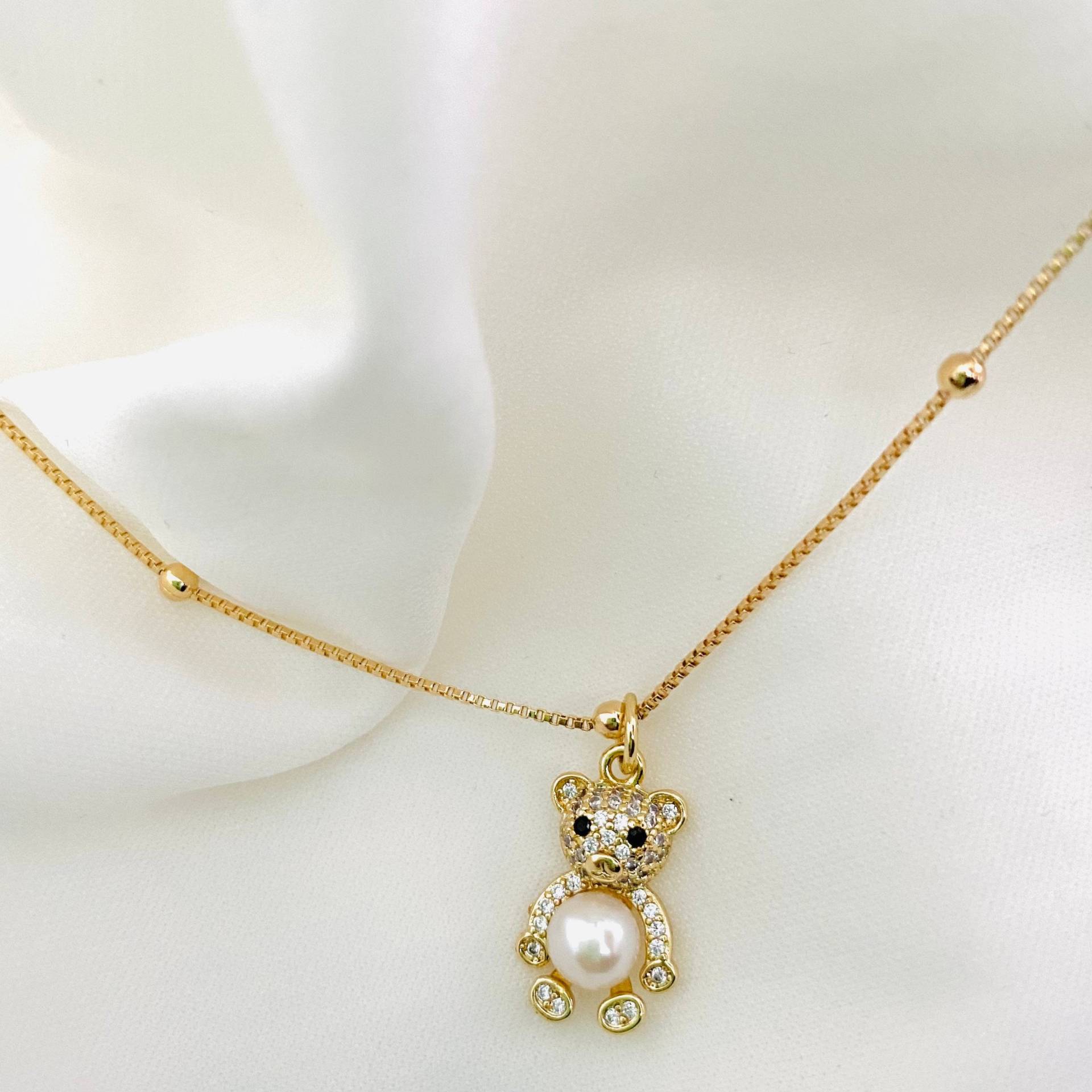 Teddybär Halskette, Zirkonia Faux Perle Charme, 18K Gold Filled Satelliten Kinder Schmuck von HouseGoldJewelry