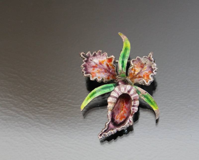 Vintage Emaille Markasit Brosche. Orchideenblüte. 800Er Silber, Germany Im Alice Caviness Style von HouseOf3Cats
