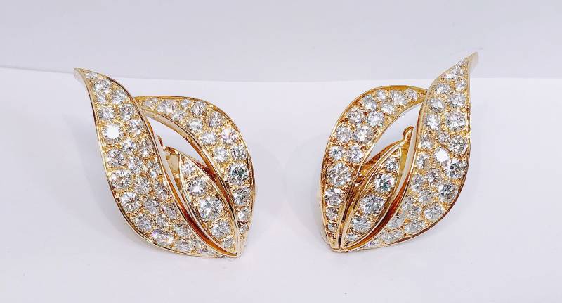 Goldene Flamme Naturdiamant Ohrring von HouseOfGemsNYC