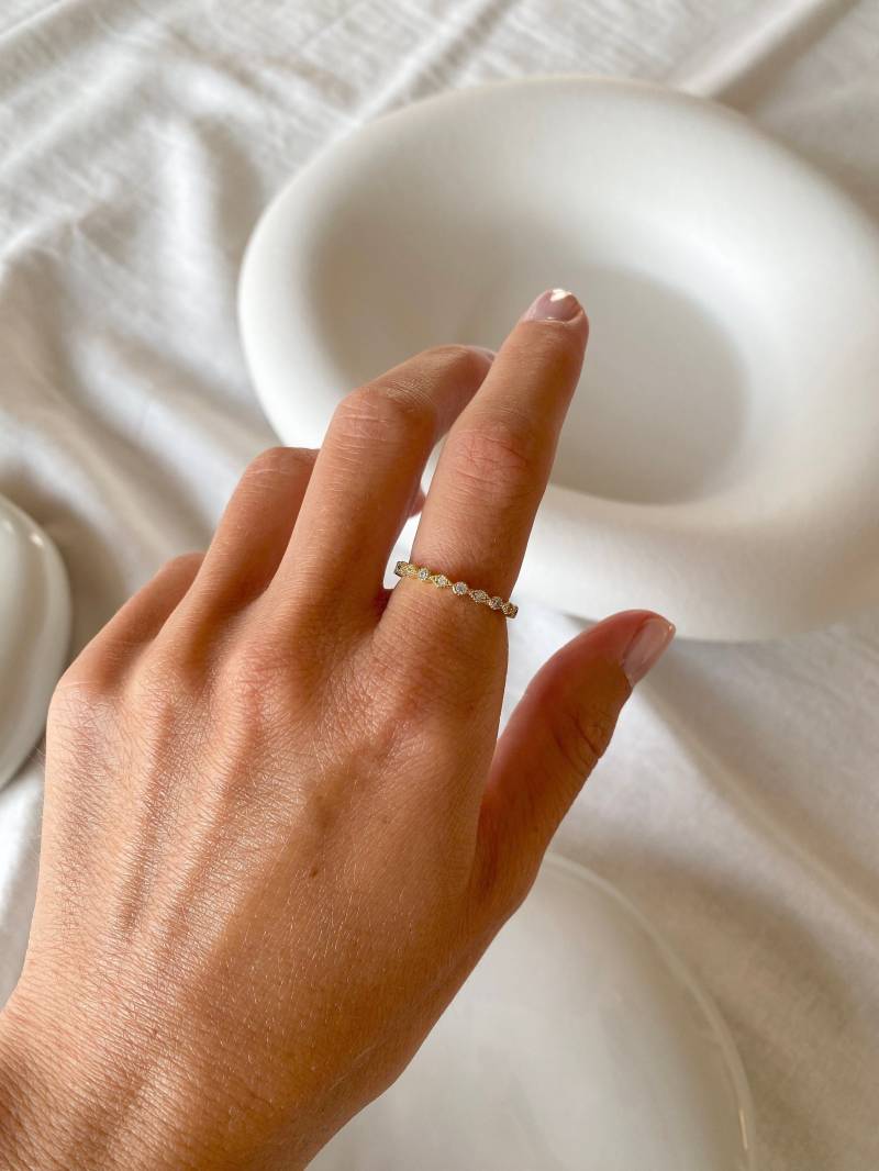 Iria Ring | Vergoldeter Mit Zirkonia-steinen von HouseOfNikodem