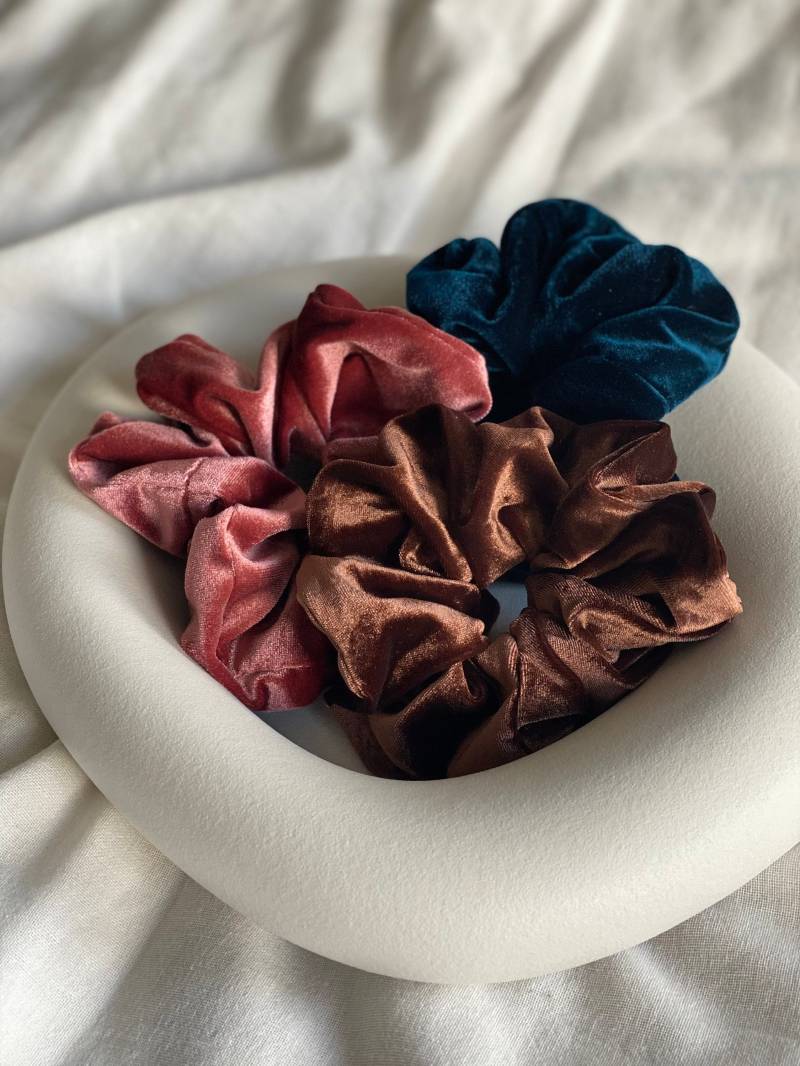 Samt Scrunchie | Großes Haargummi Aus Samt Scrunchie | Großes Haargummi Aus von HouseOfNikodem