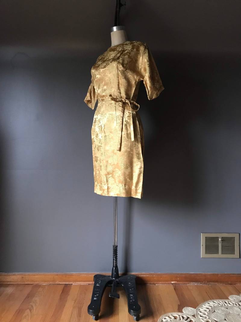 Vtg 60Er Jahre Brokat Gold Kleid von HouseOfRenata