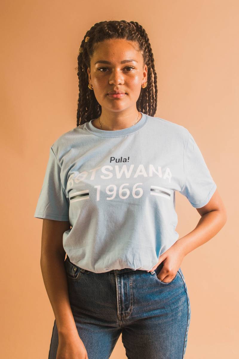 Botswanas Unabhängigkeitshemd. Afrika, Zentralafrika, Streetwear, Schwarz, Unabhängigkeit, Mode, Melanin, Afro, Locs, Rotterdam von HouseOfSanaa