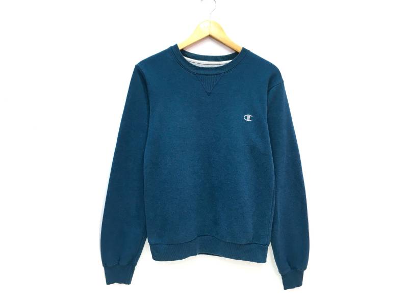 Champion Small Logo Embroidery Pullover Sweatshirt Frauen von HouseOfWMK