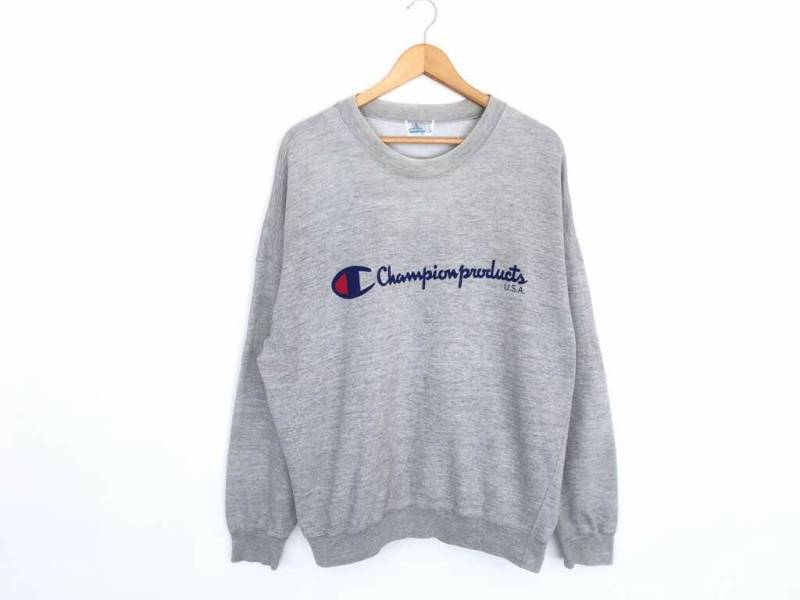 Vintage Champion Big Logo Pullover Sweatshirt von HouseOfWMK