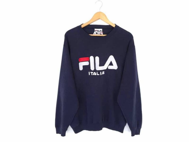 Vintage Fila Big Logo Spellout Stickerei Pullover Sweatshirt von HouseOfWMK