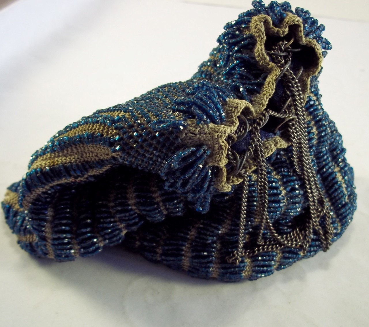 Dunkelblaue Perlen Flapper Tasche von HouseofCircumstance