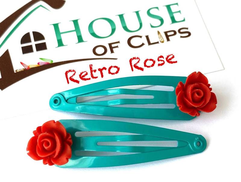 Retro Rose Haarspangen Meergrün & Rote Blumen-Haarspangen | 2Er Set von HouseofClipsBySimone