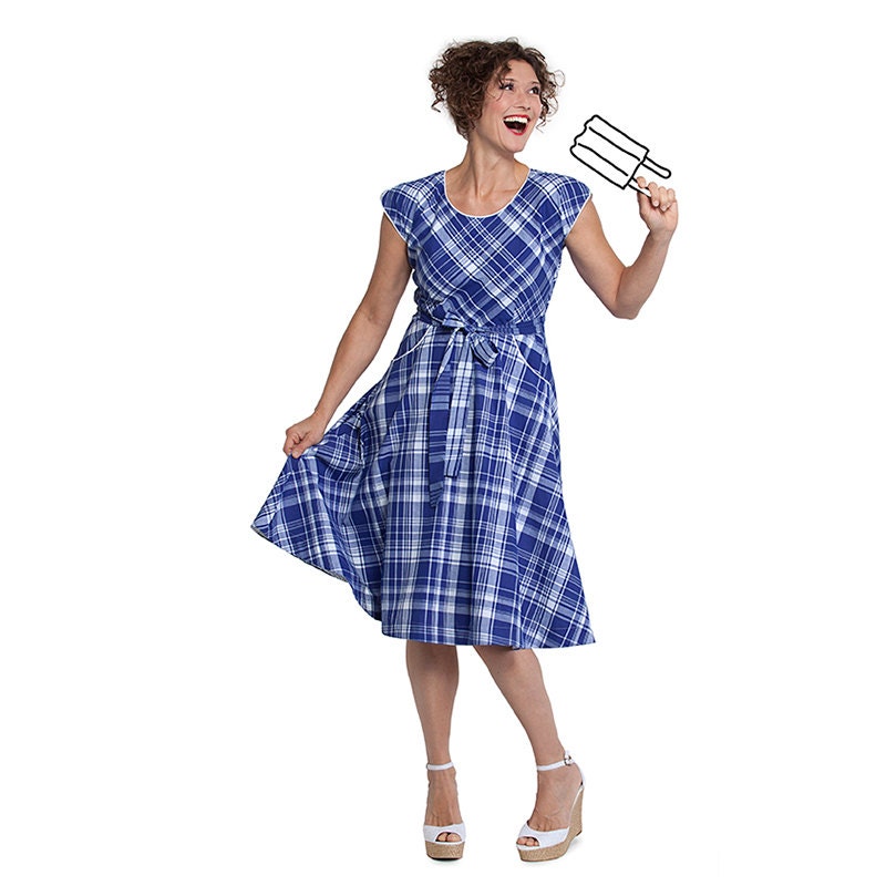 Sue Madras, 50Er Jahre Retro-Vintage-Baumwollkleid Mit Taschen in Tartan Blau Stoff Sue Madras, 50Er Jahre Retro-Vintage-Baumwollkleid Mit Taschen in Tartan Blau Stoff von HouseofDots