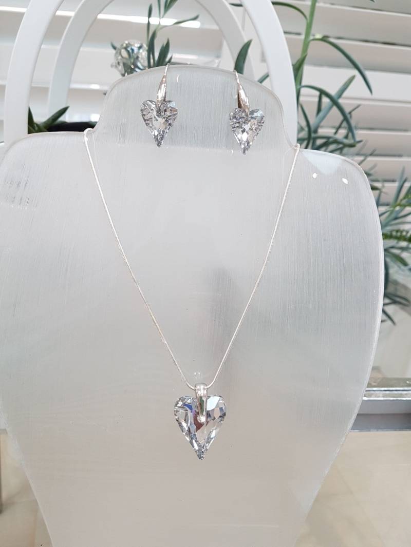Swarovski Crystal Pendant & Ohrringe Set Swarovski Crystal Pendant & Ohrringe Set von HouseofLinda