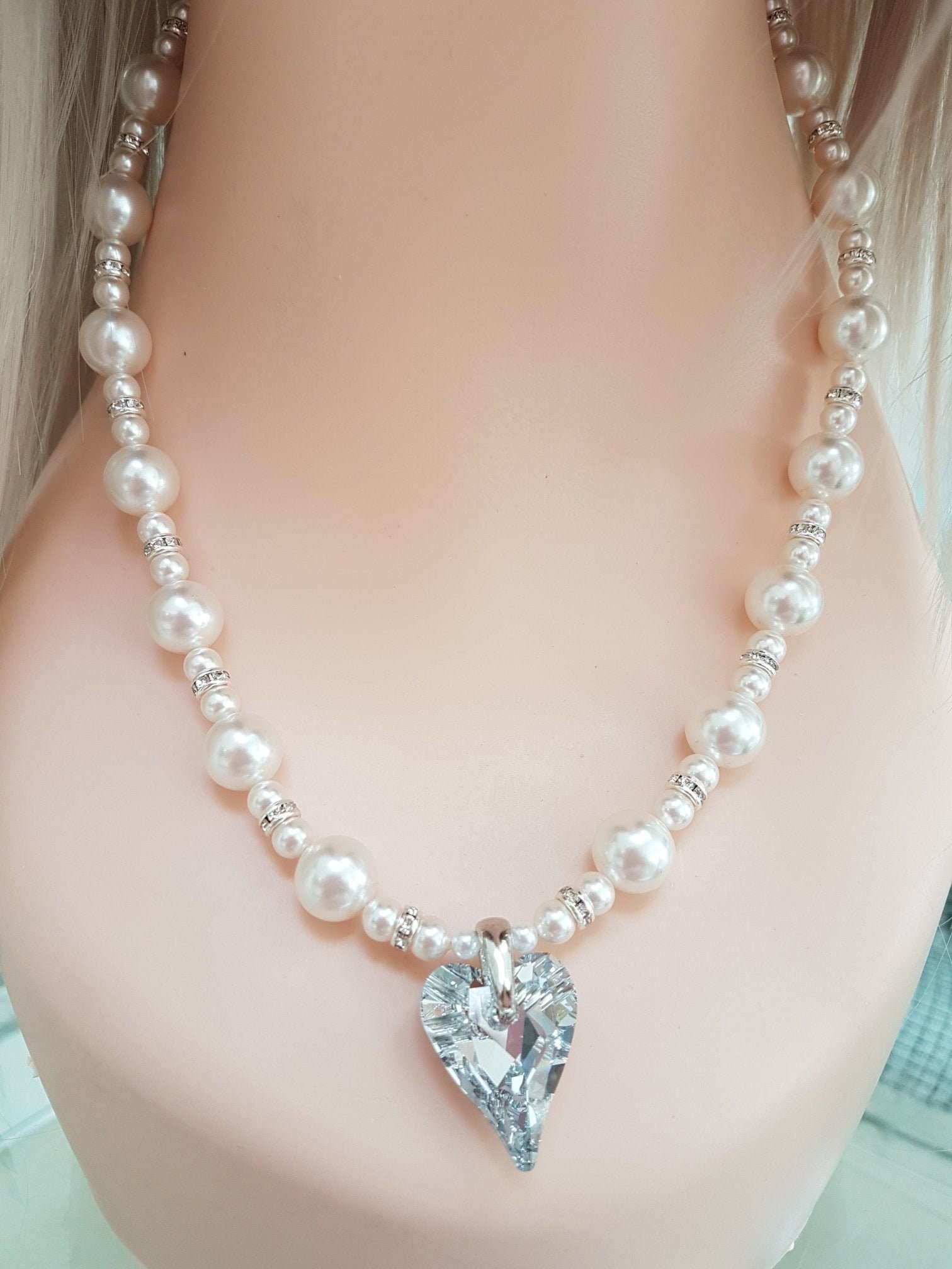 Swarovski Perle Und Kristall Halskette & Ohrringe Set Swarovski Perle Und Kristall Halskette & Ohrringe Set von HouseofLinda