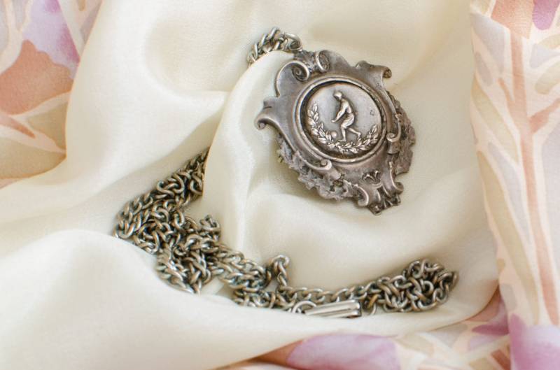 Antike Sterling Silber Anhänger Fußball Halskette Futbol - 1912 von HouseofSeance