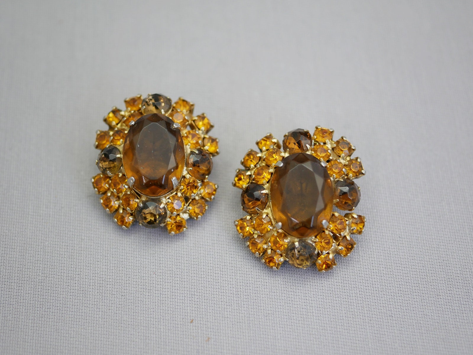 Vintage Strass Ohrclips Facettierte Topas Ohrringe Vintage Strass Ohrclips Facettierte Topas Ohrringe von HouseofTwinkleVTG