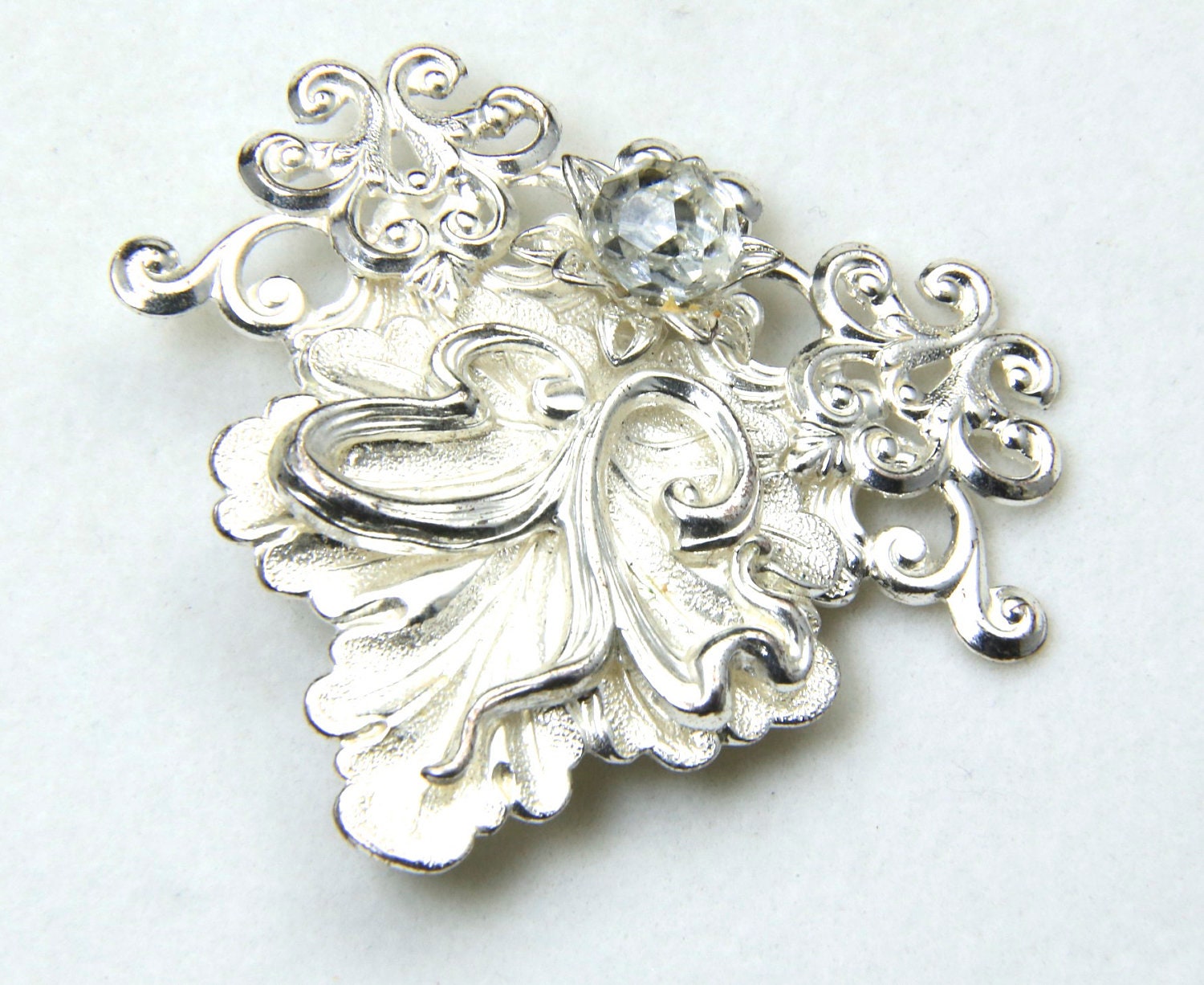 Vintage 90Er Jahre Jane Silber Ton Und Weiß Facettierten Strass Brosche Pin Schmuck von HouseofVintageOnline