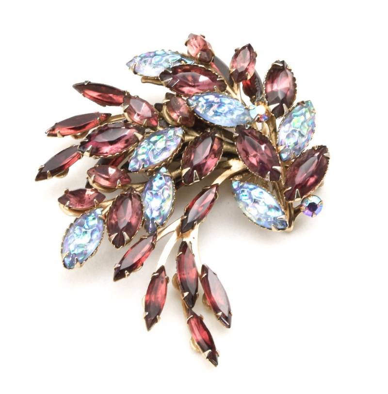Vintage Große Lila & Schillernde Geformte Glas Navette Strass Spray Brosche von HouseofVintageOnline