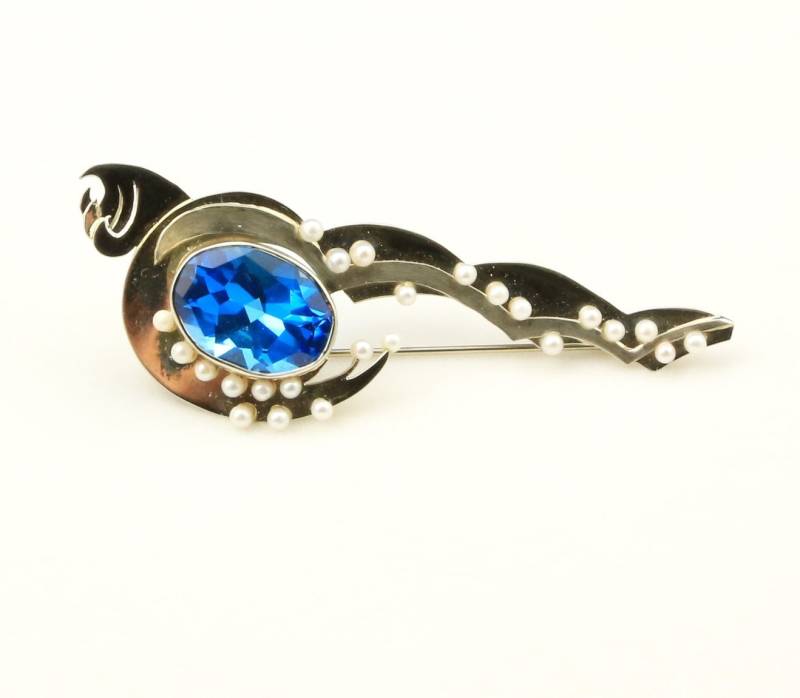 Vintage Handwerker Gefertigt 18 K Weißgold Blau Topas & Perle Brosche Einzigartig Lang von HouseofVintageOnline