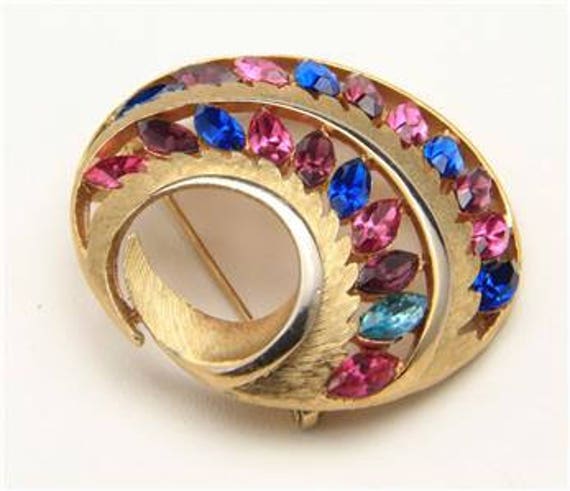 Vintage Jj Gold Ton Metall Und Lila Rosa Blau Strass Brosche Pin von HouseofVintageOnline
