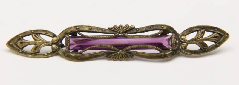 Vintage Jugendstil Lila Amethyst Glas Bar Pin Brosche Bronze Lange Verziert von HouseofVintageOnline