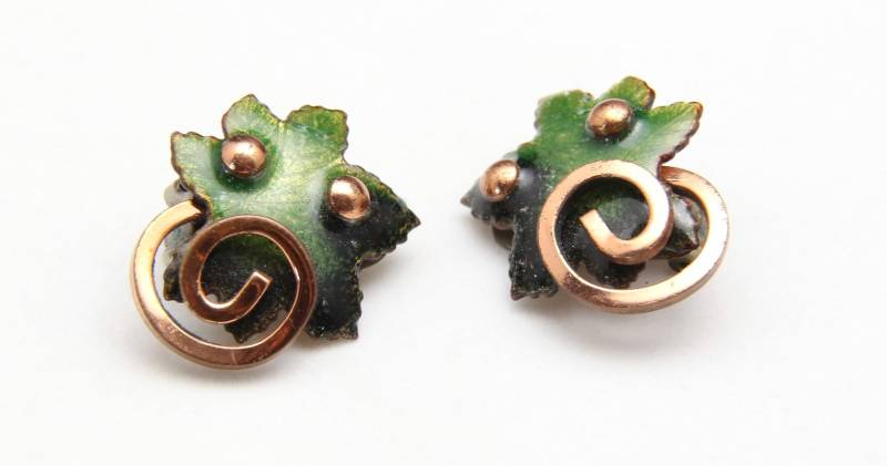 Vintage Renoir Copper Green Enamel Ivy Maple Leaf Clip On Earrings Mcm Signed von HouseofVintageOnline