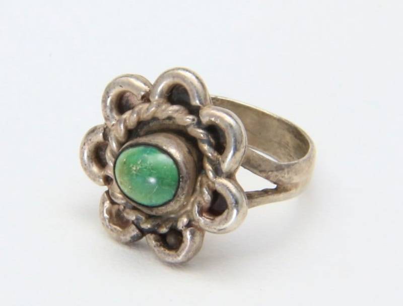 Vintage Sterling Silber Blumen Design Grün Türkis Stein Ring Größe 7 von HouseofVintageOnline